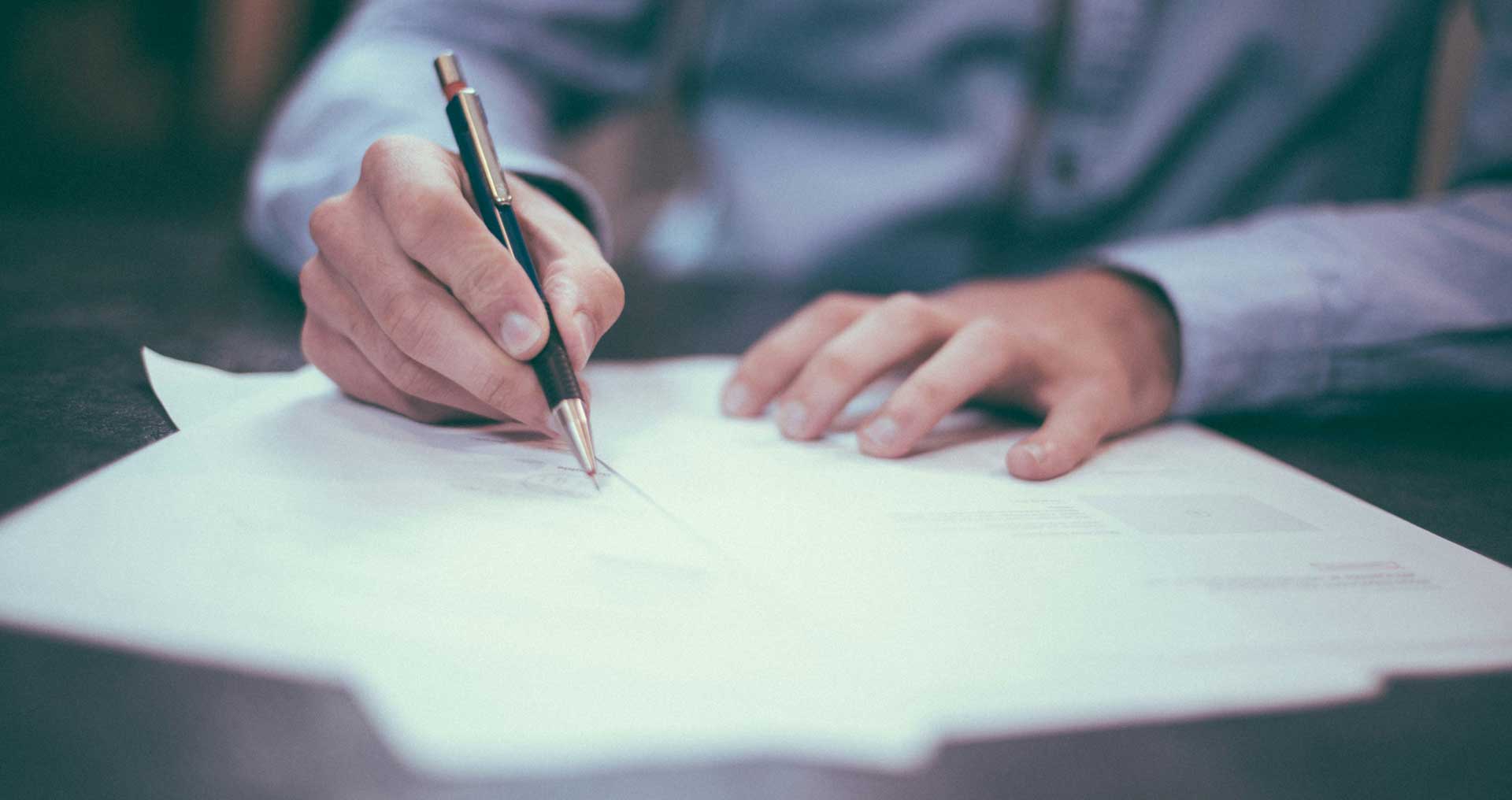 How to Run a Tenant Background Check in St. Louis, MO